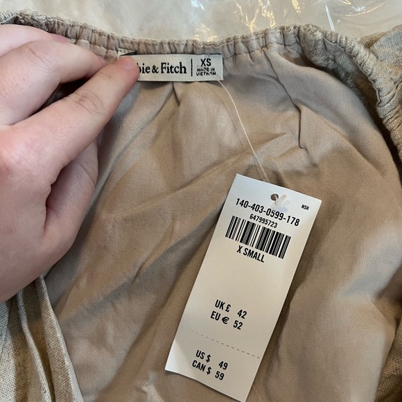 NWT, XS Abercrombie & Fitch cream, linen tie front shirt - Picture 4 of 7